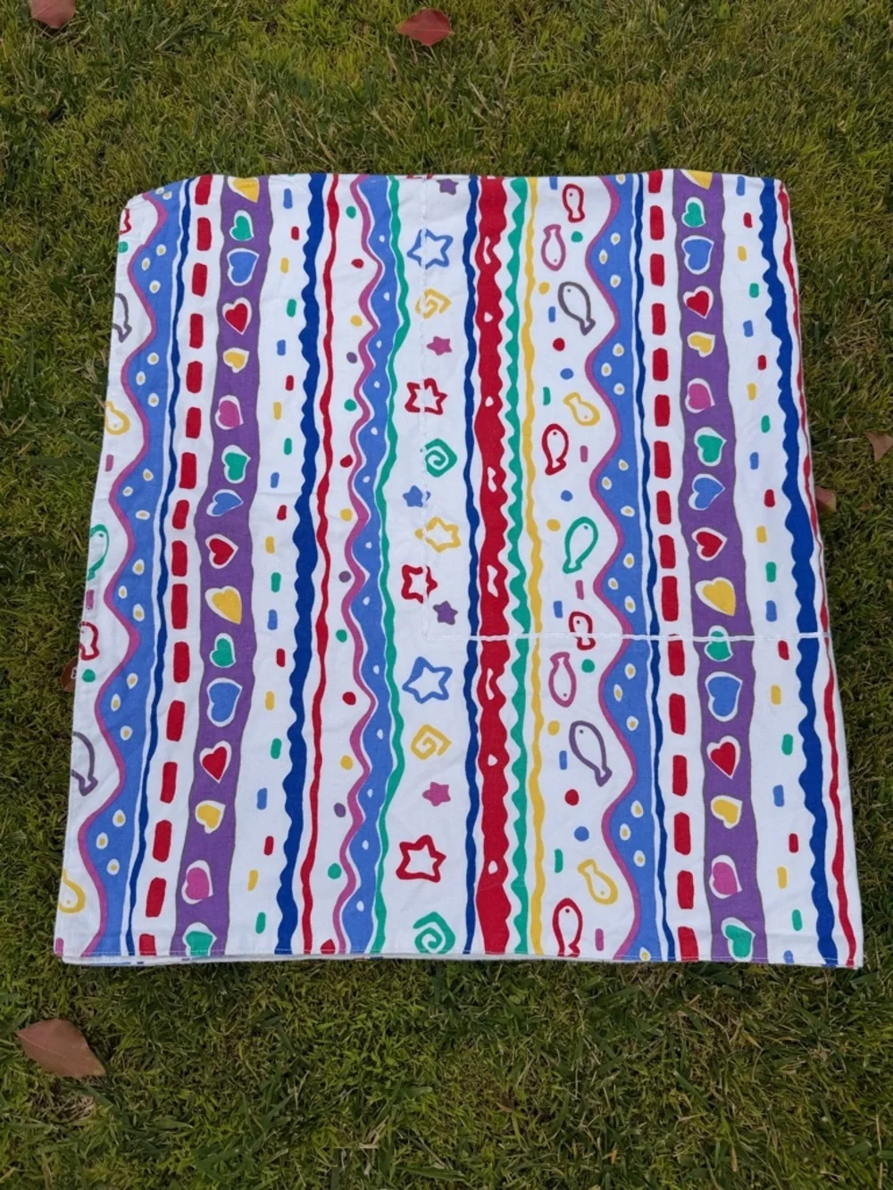 Vintage 90s Baby Blanket Bright Colorful Fish Hearts Shapes Primary Colors 36x41